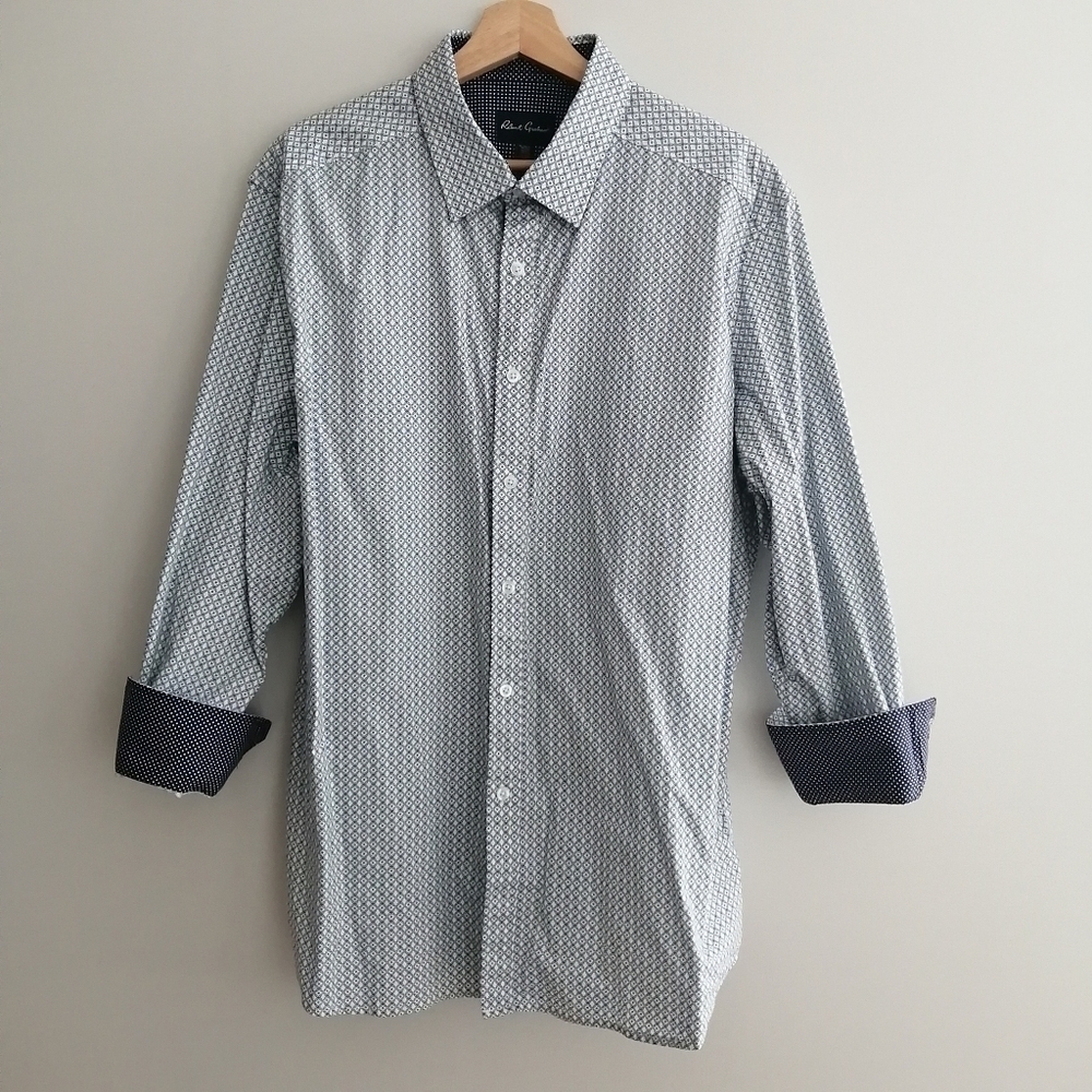 Robert Graham Men's Button Up Dress Shirt Flip Cuffs White Blue Size 17 32/33